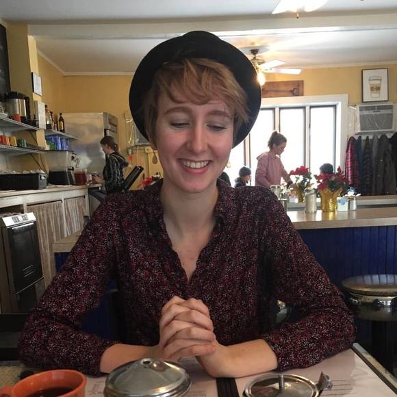 Meet your Posher, Hannah - Picture 1 of 1